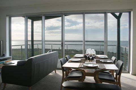Penneshaw Oceanview Apartments - Nambucca Heads Accommodation 6