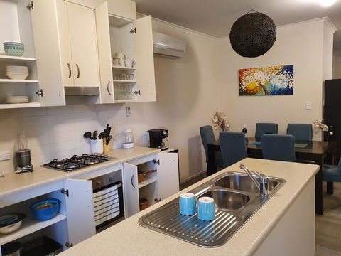 Explore Adelaide, Gawler, The Barossa And Clare Valleys All-in-one - Nambucca Heads Accommodation 7
