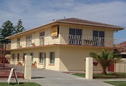 Esplanade Apartments At West Beach - Nambucca Heads Accommodation 1