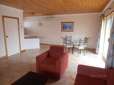 Esplanade Apartments At West Beach - Nambucca Heads Accommodation 2