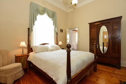 Trafalgar Premium Vintage Suites - Nambucca Heads Accommodation 24