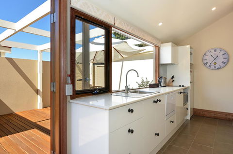 Trafalgar Premium Vintage Suites - Nambucca Heads Accommodation 12