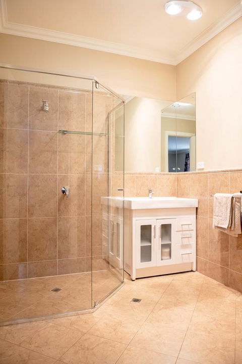 Whyalla Playford Apartments - Nambucca Heads Accommodation 4