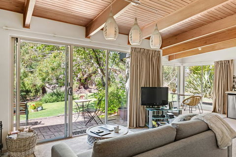 Adelaide Hills Retreats - Nambucca Heads Accommodation 16