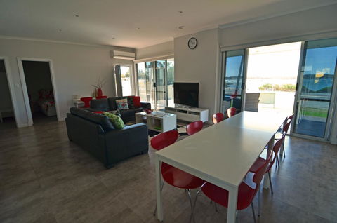 Beachview - Nambucca Heads Accommodation 6