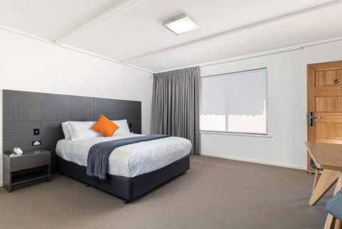 Mick O\'Sheas - Nambucca Heads Accommodation 4