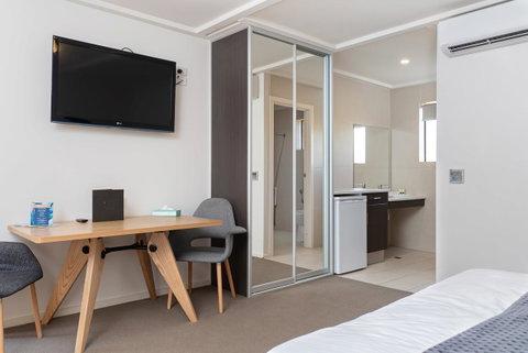 Mick O\'Sheas - Nambucca Heads Accommodation 1