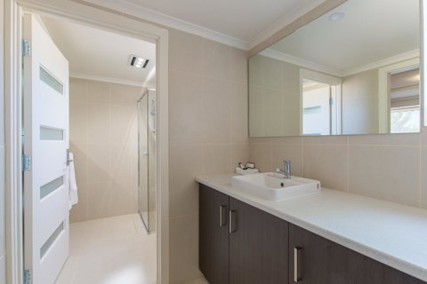 Mick O\'Sheas - Nambucca Heads Accommodation 28