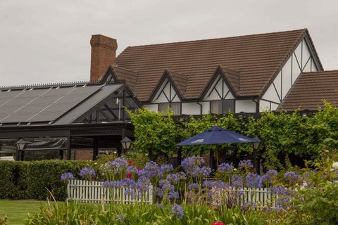 Mick O\'Sheas - Nambucca Heads Accommodation 37