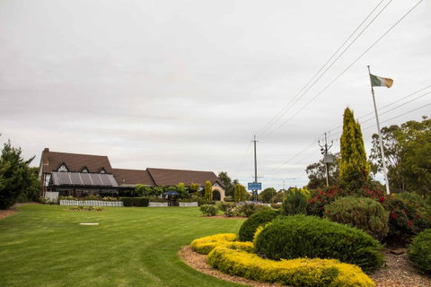 Mick O\'Sheas - Nambucca Heads Accommodation 35
