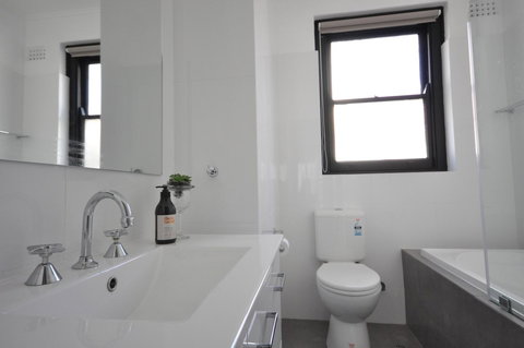 The One @ Henley Beach - Nambucca Heads Accommodation 4