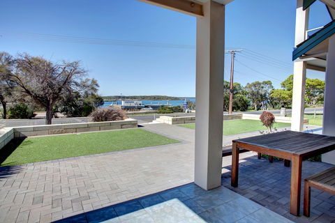 Bay Bliss - Nambucca Heads Accommodation 1