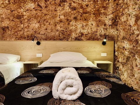 The Lookout Cave Underground Motel - Nambucca Heads Accommodation 2