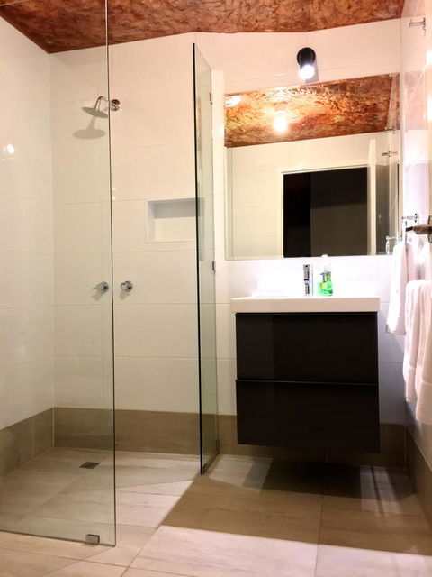 The Lookout Cave Underground Motel - Nambucca Heads Accommodation 11