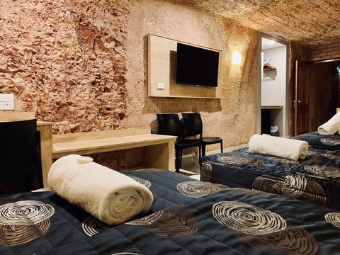 The Lookout Cave Underground Motel - Nambucca Heads Accommodation 3