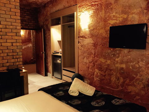 The Lookout Cave Underground Motel - Nambucca Heads Accommodation 42