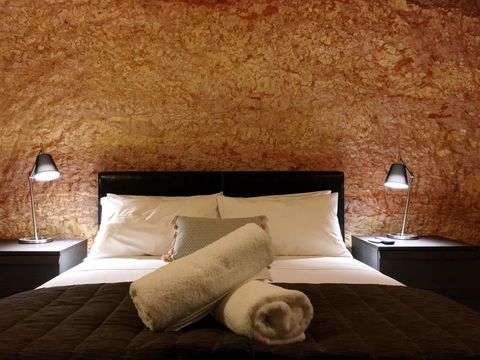 The Lookout Cave Underground Motel - Nambucca Heads Accommodation 9