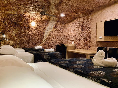 The Lookout Cave Underground Motel - Nambucca Heads Accommodation 5