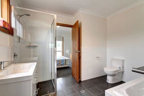 SeaWatch-Sea Views - Nambucca Heads Accommodation 8
