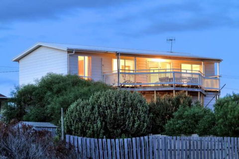 SeaWatch-Sea Views - Nambucca Heads Accommodation 0