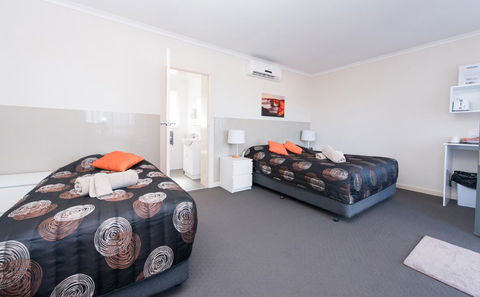 Blue Lake Motel - Nambucca Heads Accommodation 1