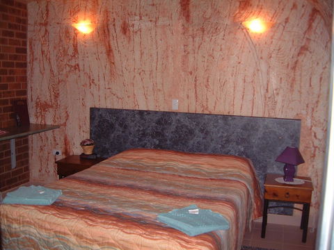 Radeka Downunder Underground Motel - Nambucca Heads Accommodation 1