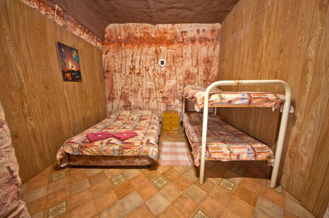 Radeka Downunder Underground Motel - Nambucca Heads Accommodation 2
