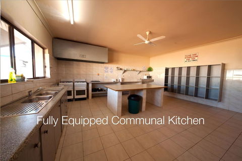 Radeka Downunder Underground Motel - Nambucca Heads Accommodation 12