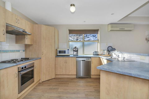 The Lighthouse - Port Willunga - C21 SouthCoast Holidays - Nambucca Heads Accommodation 6