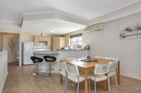 The Lighthouse - Port Willunga - C21 SouthCoast Holidays - Nambucca Heads Accommodation 5