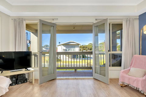 The Lighthouse - Port Willunga - C21 SouthCoast Holidays - Nambucca Heads Accommodation 2