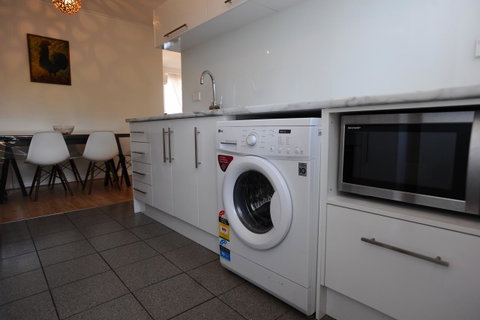 Glenelg Holiday Apartments-The Broadway - Nambucca Heads Accommodation 4