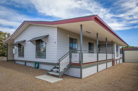 Desert Pea - Nambucca Heads Accommodation 0
