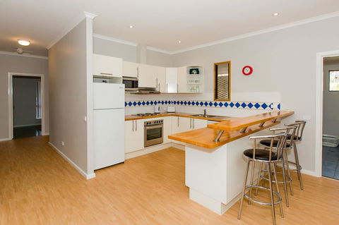 Desert Pea - Nambucca Heads Accommodation 7