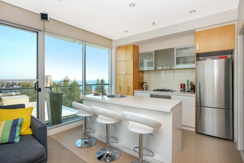 Glenelg Skyline Penthouse - Nambucca Heads Accommodation 9