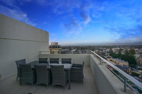 Glenelg Skyline Penthouse - Nambucca Heads Accommodation 11