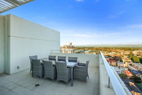 Glenelg Skyline Penthouse - Nambucca Heads Accommodation 6