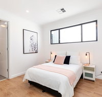 Brand new affordable luxury 3 bedroom 3 bathrooms house close to Adelaide city Chinatown beach Adelaide Airport - Nambucca Heads Accommodation