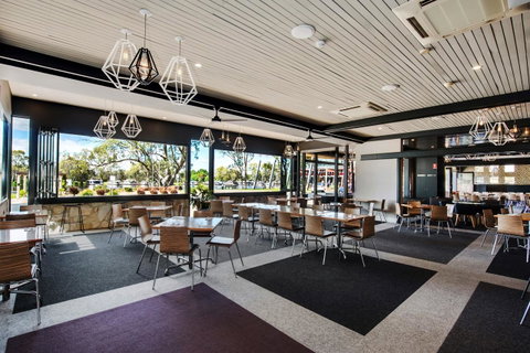 Berri Hotel - Nambucca Heads Accommodation 13