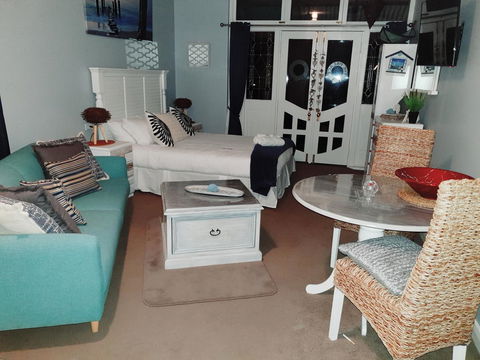 Court House - Studio - Nambucca Heads Accommodation 0