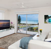 Stylish 3 Bedroom Beachview Apartment - Nambucca Heads Accommodation