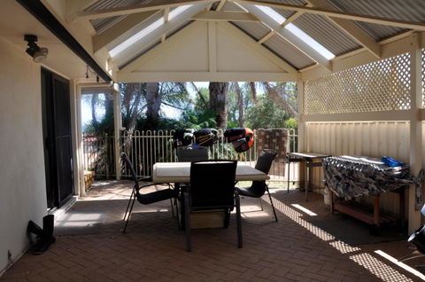 The Club House - Nambucca Heads Accommodation 1