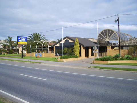 Aviators Lodge - Nambucca Heads Accommodation 1