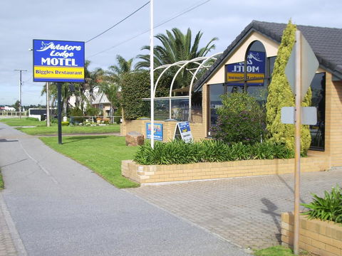Aviators Lodge - Nambucca Heads Accommodation 0