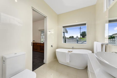 Railway Cottage In Beachport - Nambucca Heads Accommodation 3