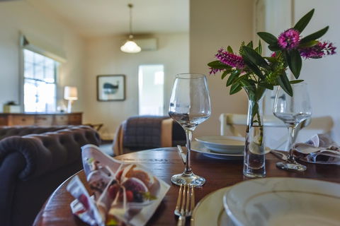 Railway Cottage In Beachport - Nambucca Heads Accommodation 5