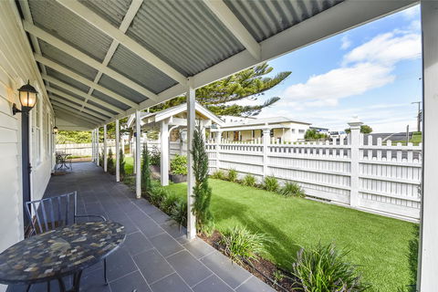 Railway Cottage In Beachport - Nambucca Heads Accommodation 6