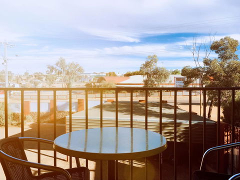 Desert Cave Hotel - Nambucca Heads Accommodation 0