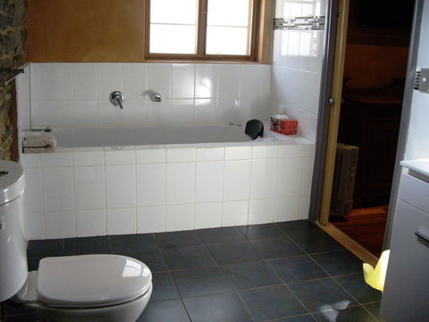 1860 Wine Country Cottages - Nambucca Heads Accommodation 18