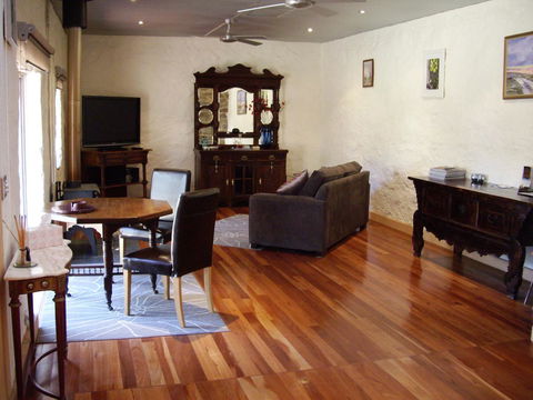 1860 Wine Country Cottages - Nambucca Heads Accommodation 16